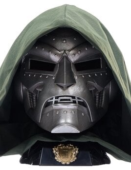 Marvel EE Fantastic Four Marvel Legends Doctor Doom Premium Helmet