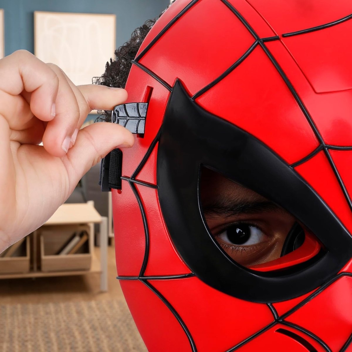 Marvel Spider-man Glow FX Mask