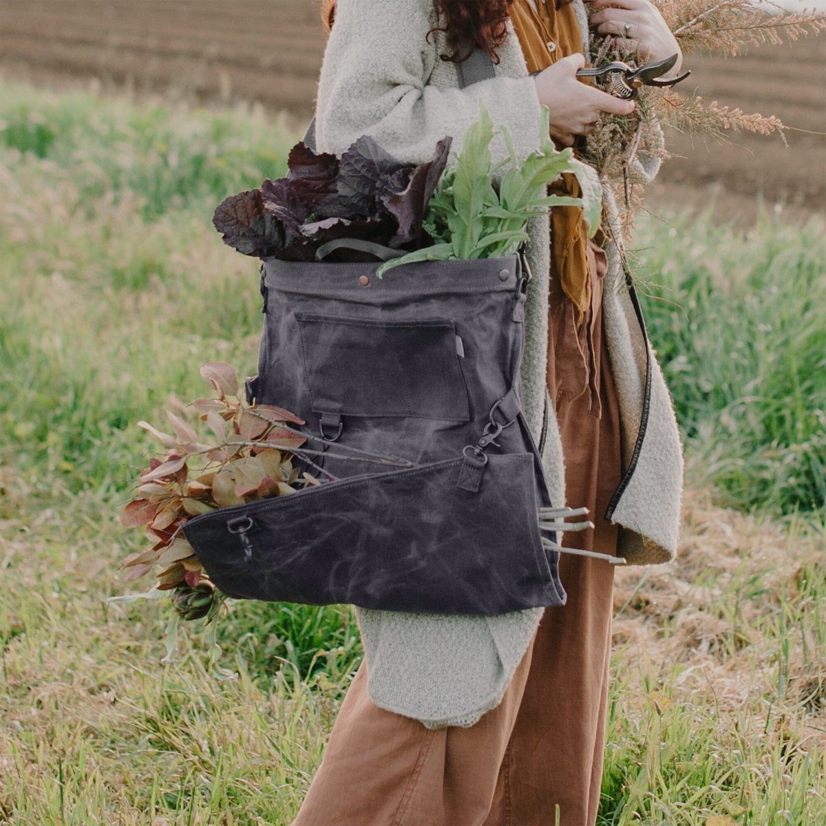 Barebones Harvesting & Gathering Bag - Slate Gray