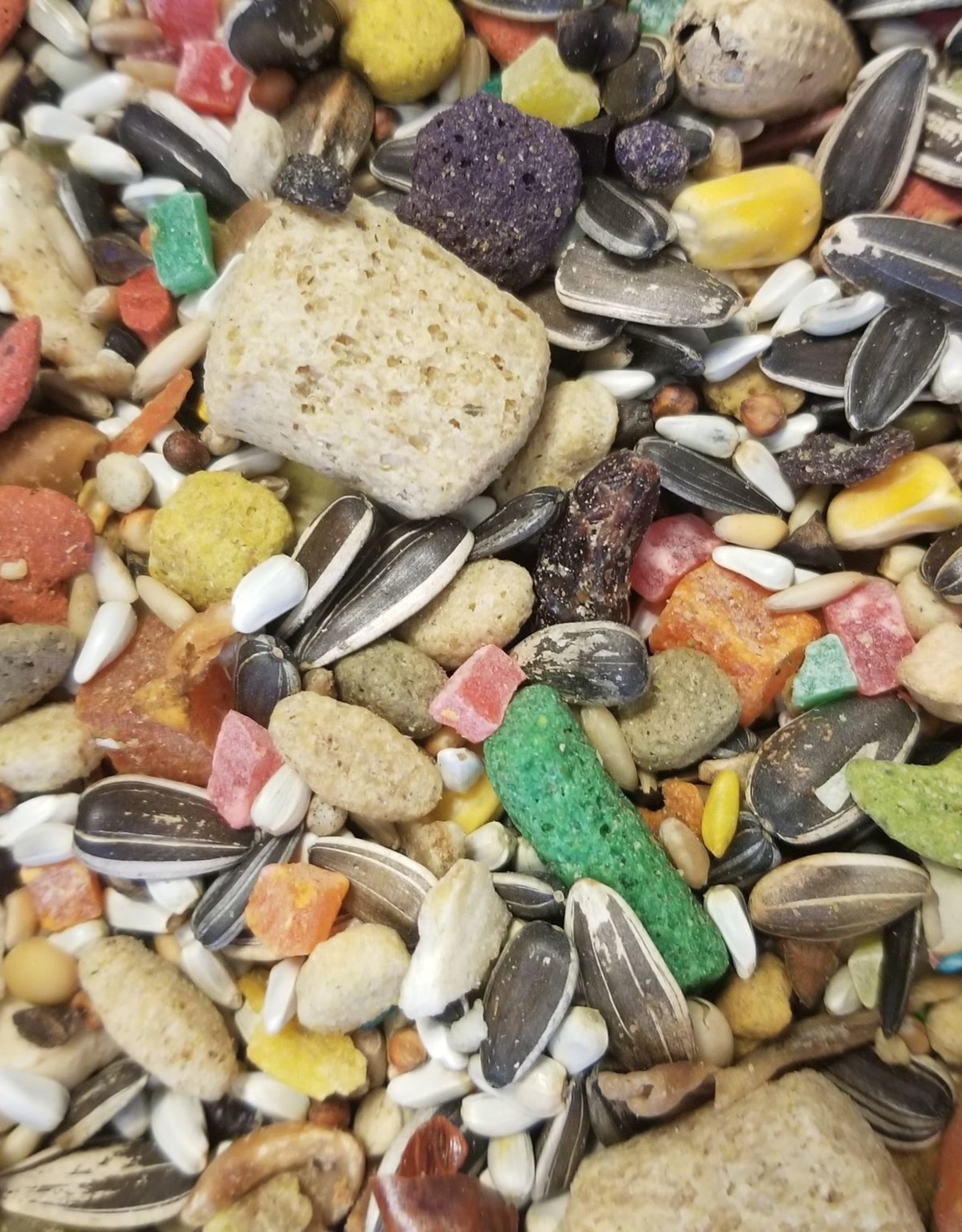 BIN #102- RHONDA'S  LARGE BIRD MIX- 6X6X6- (R-LARGE) (EXP: 7-14-26)- PER LB