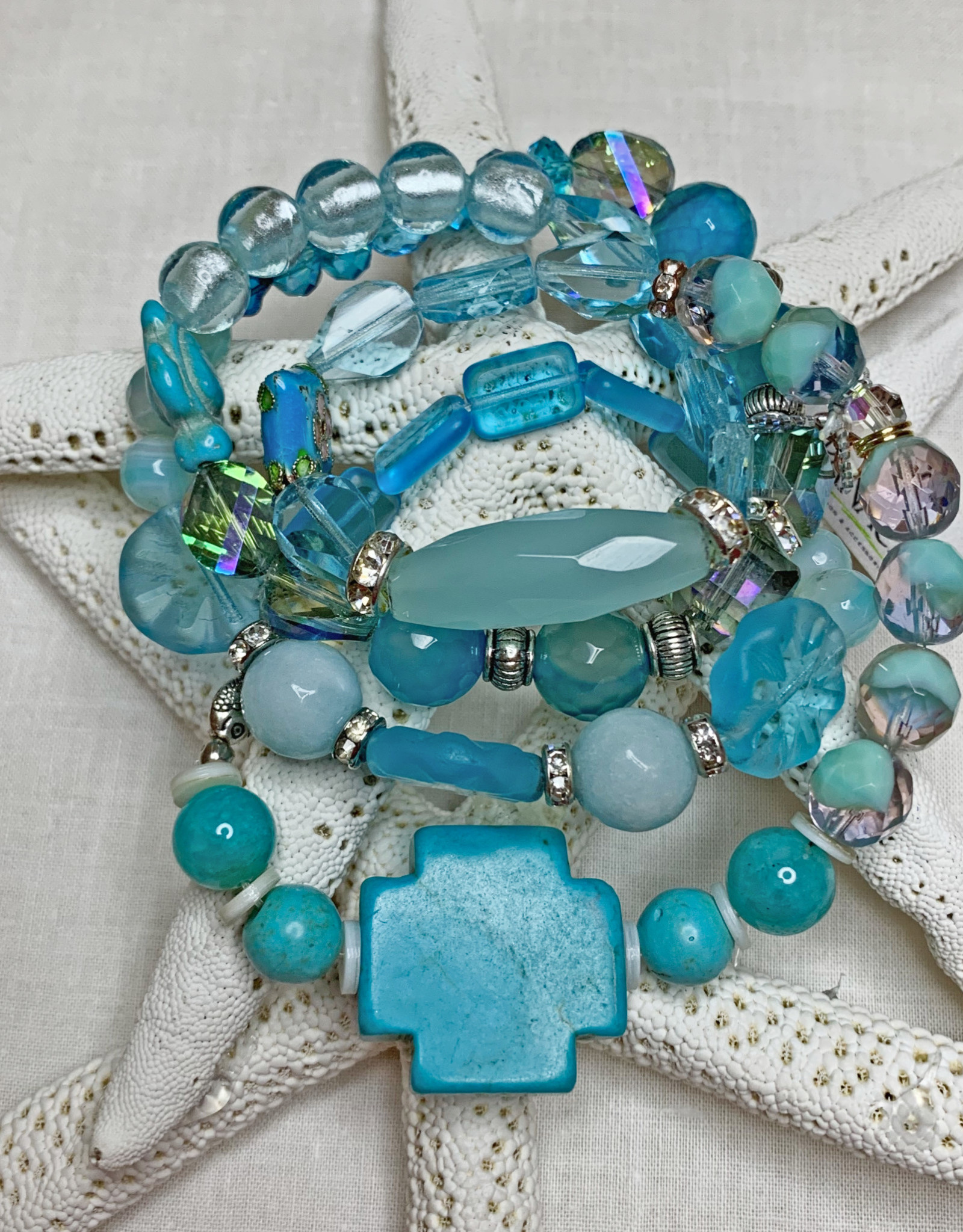 DE LA TERRE TURQUOISE CROSS WRAP BRACELET