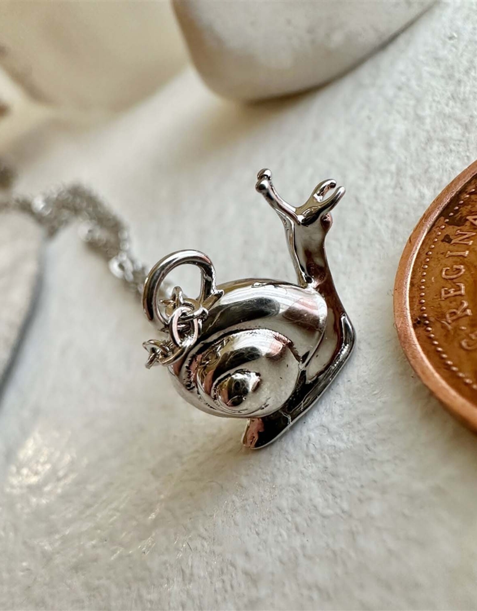 "Helmi" Tiny Snail Charm Necklace - Silver