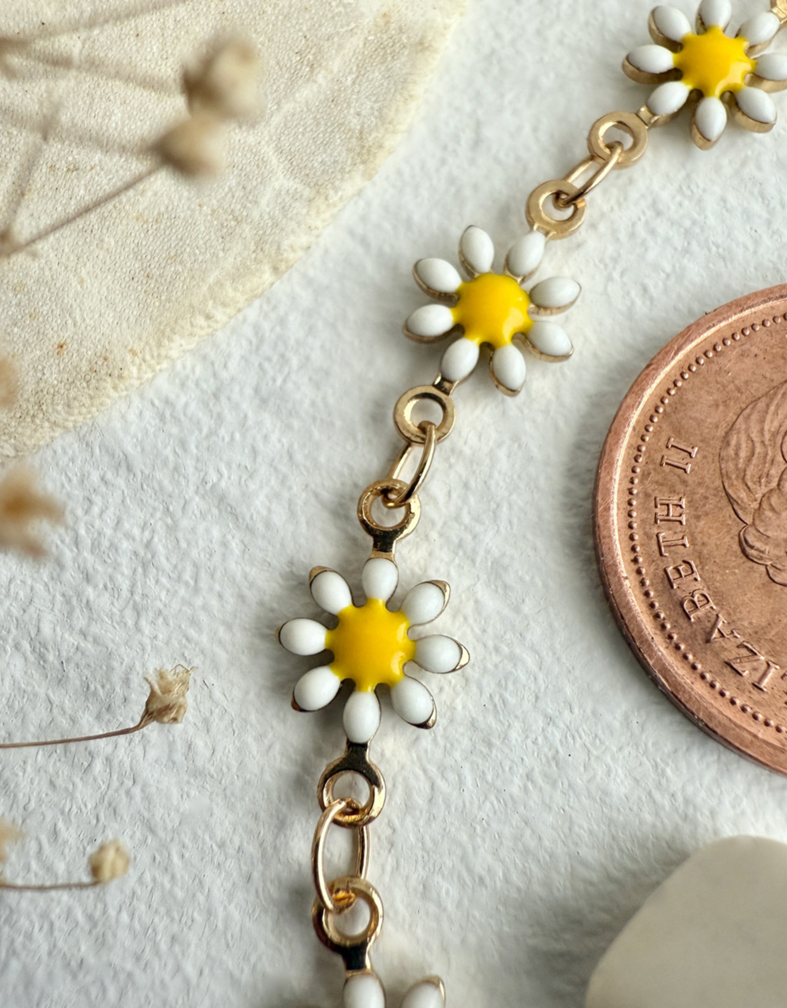 "Daisy Jane" Flower Chain Bracelet in Enamel & Gold
