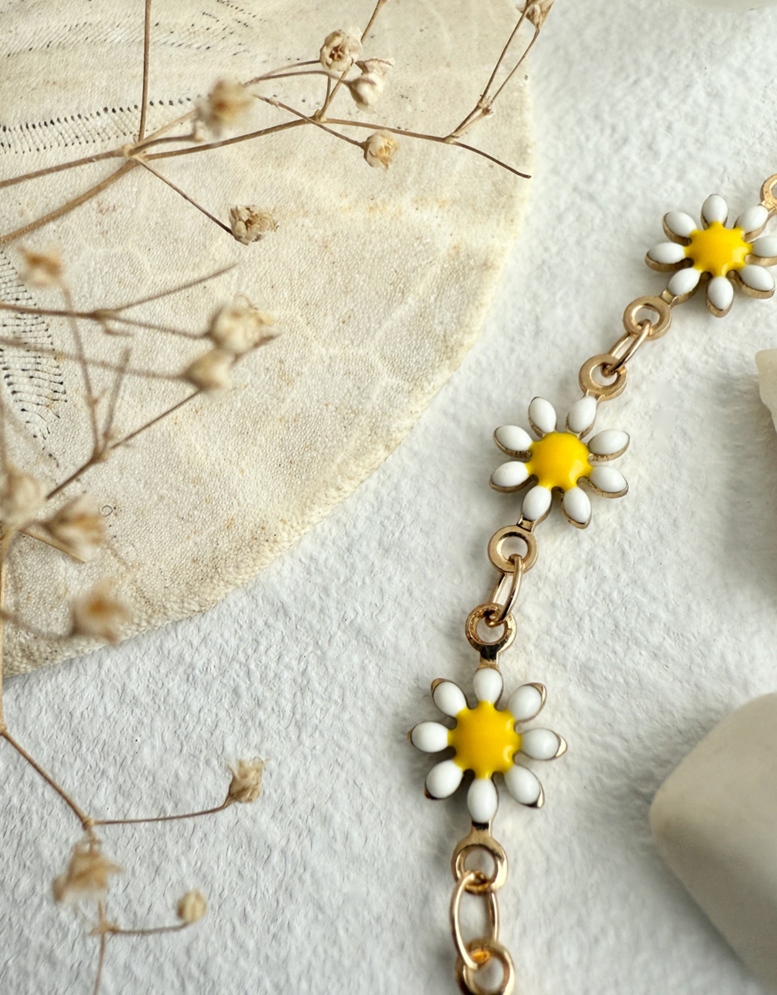 "Daisy Jane" Flower Chain Necklace in Enamel & Gold