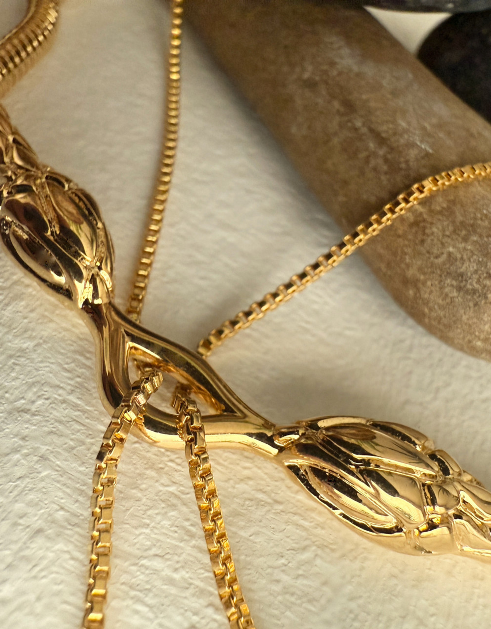 "Cenchoa" Double Snake Layered Necklace in Gold