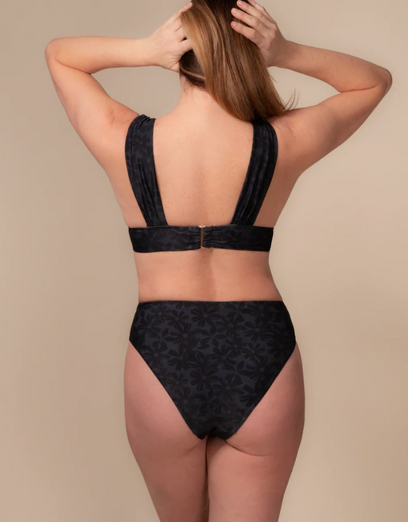 Curvy Ellie Bra and High Waisted Knickers in Black Lace