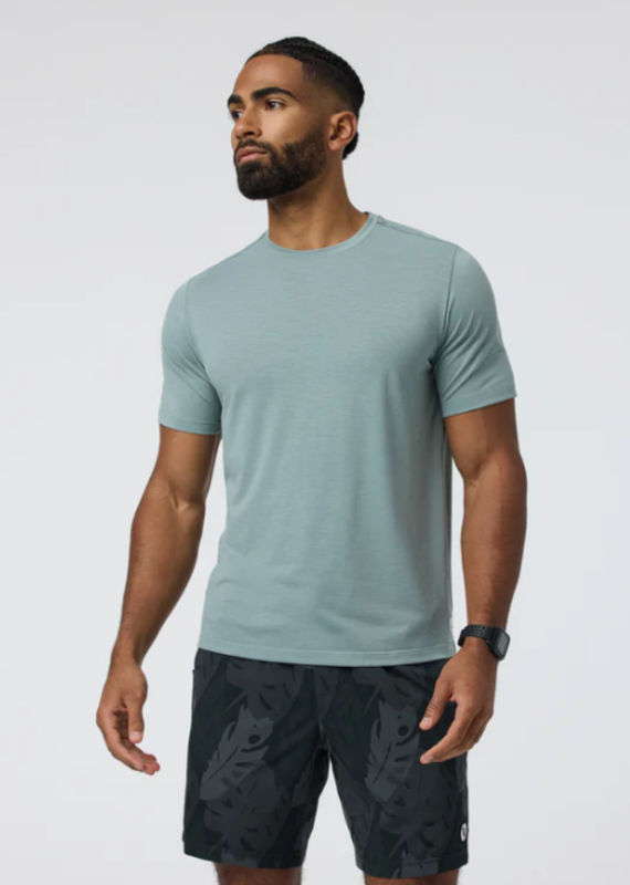 Vuori Current tech tee