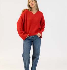 Lyla & Luxe Ettaluxe vneck