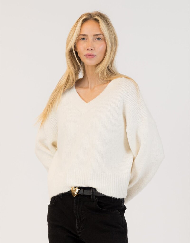 Lyla & Luxe Lyla & Luxe Ettaluxe vneck