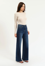 Daze Daze Far Out Water wide