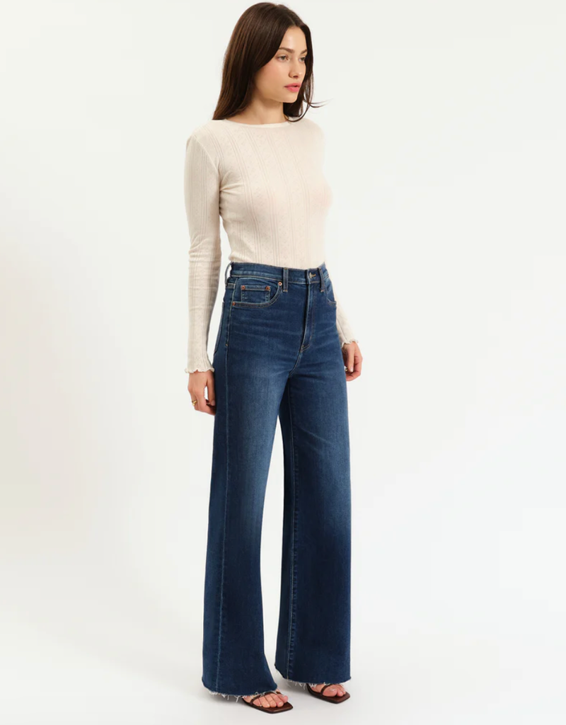 Daze Daze Far Out Water wide