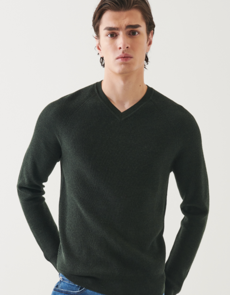 Patrick Assaraf Patrick 12GG Merino Fine Rib Vneck
