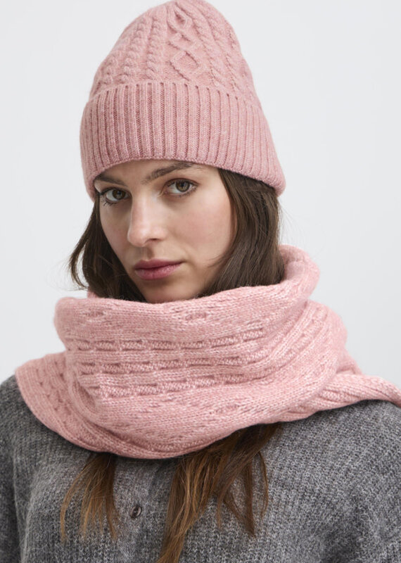 Ichi Lucy scarf