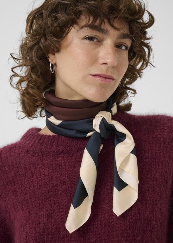 Part Two Namira scarf