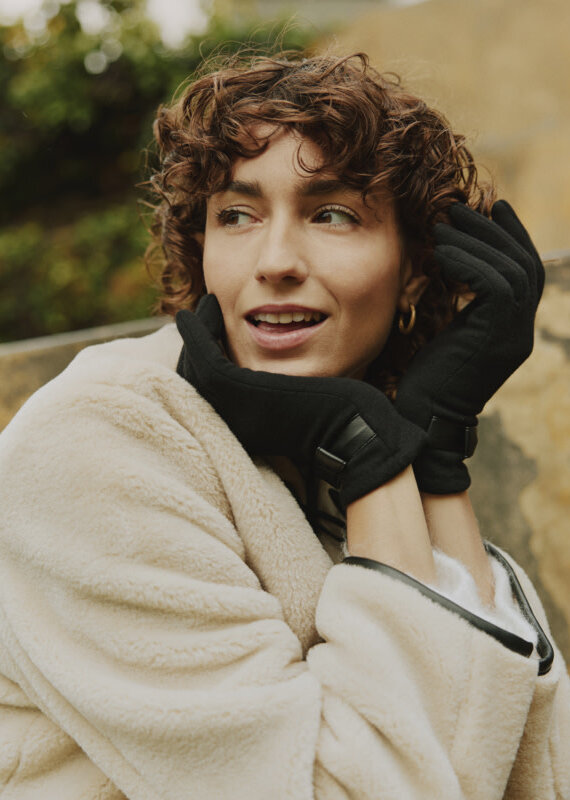 B.Young Vizla glove