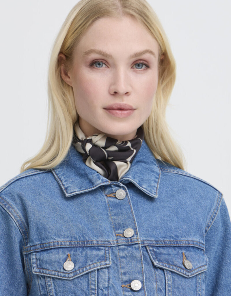 B. Young B. Young Viste scarf