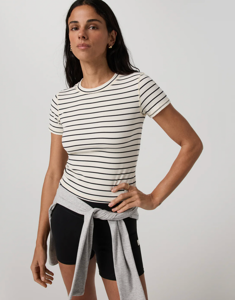 Vuori Vuori Pose tee