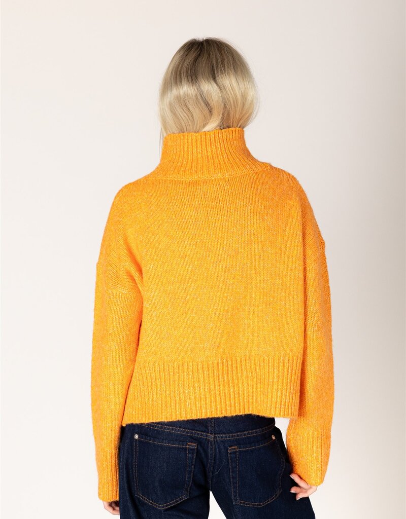 Lyla & Luxe Lyla & Luxe Calli Mock neck