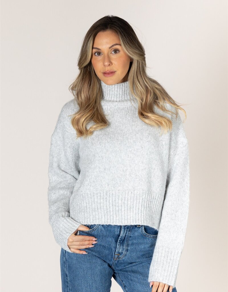 Lyla & Luxe Lyla & Luxe Calli Mock neck