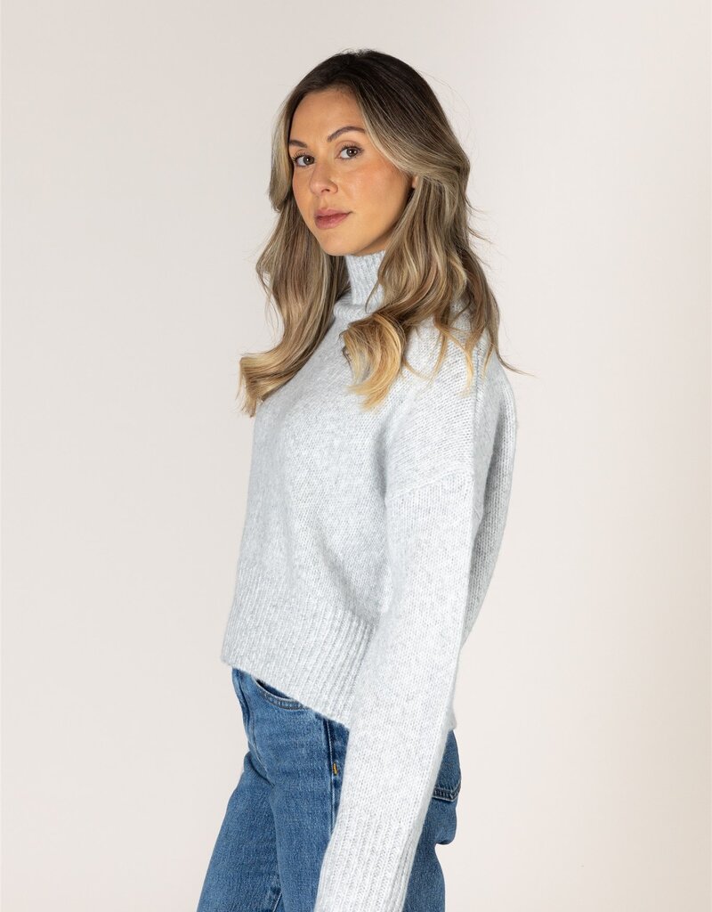 Lyla & Luxe Lyla & Luxe Calli Mock neck