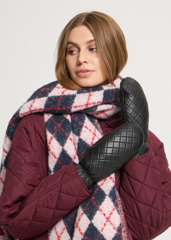 Ichi Martina mitts