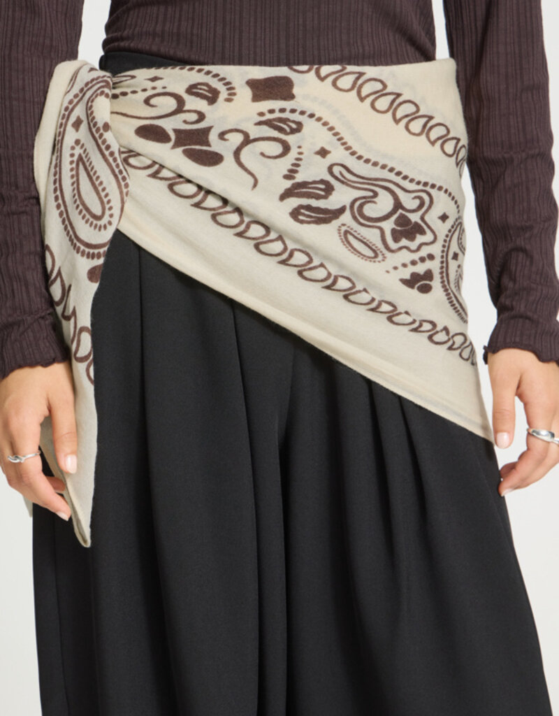 Ichi Ichi Mary scarf