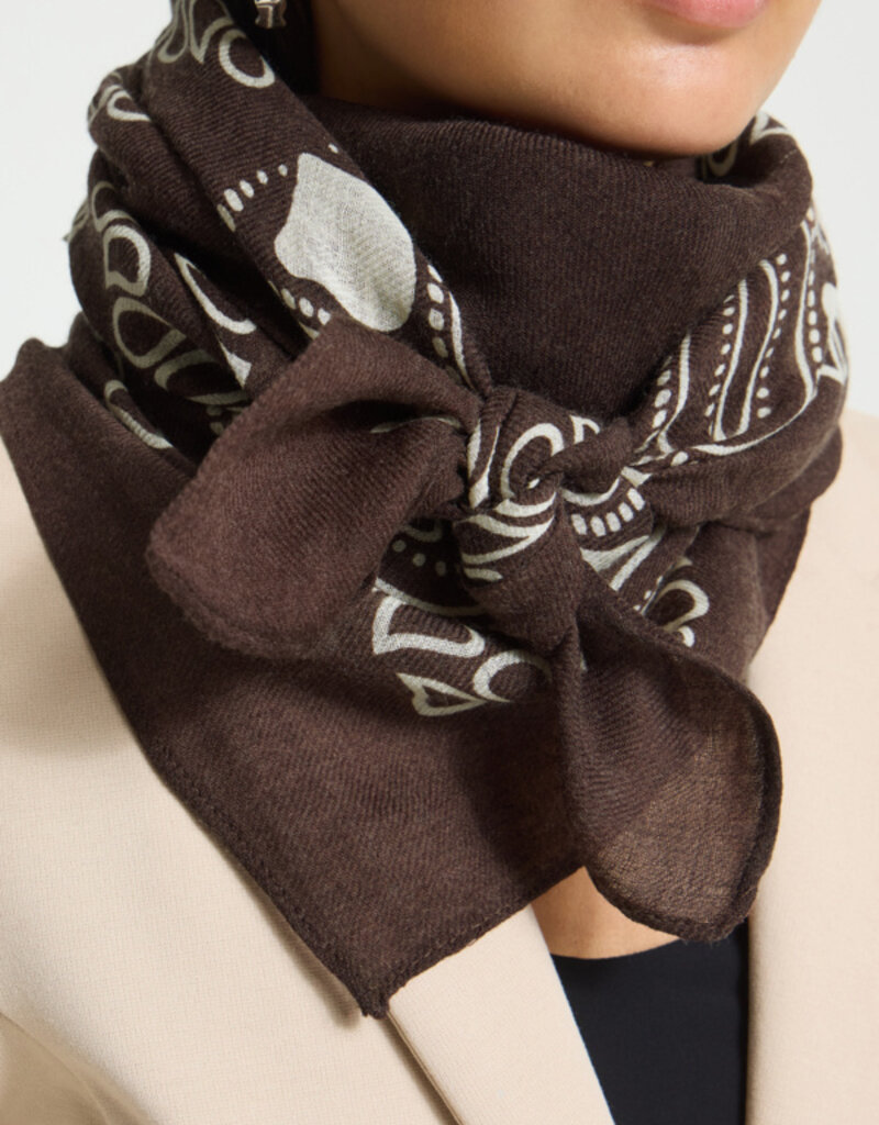 Ichi Ichi Mary scarf