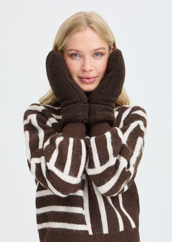 B.Young VYVY mittens