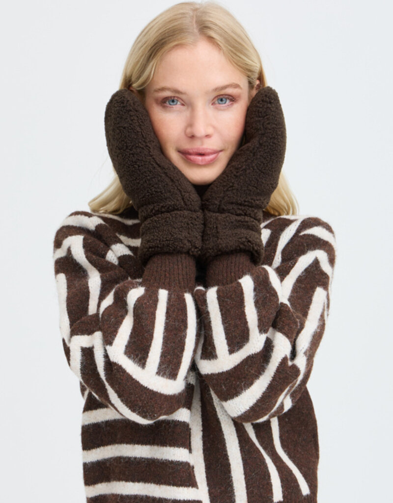 B.Young B.Young VYVY mittens