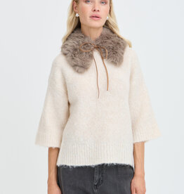 B.Young Vifaux scarf