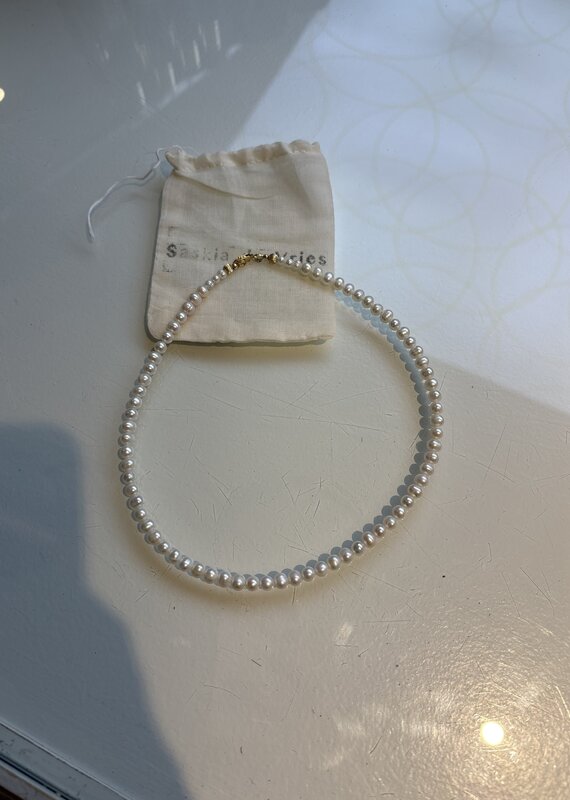 Saskia de Vries Saskia 5mm Pearl necklace