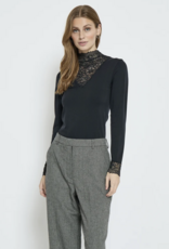 Minus Minus Vanessa V-cut top