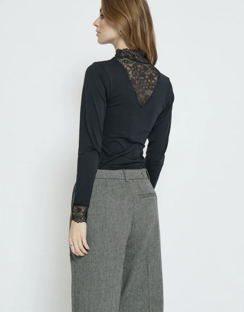 Minus Minus Vanessa V-cut top