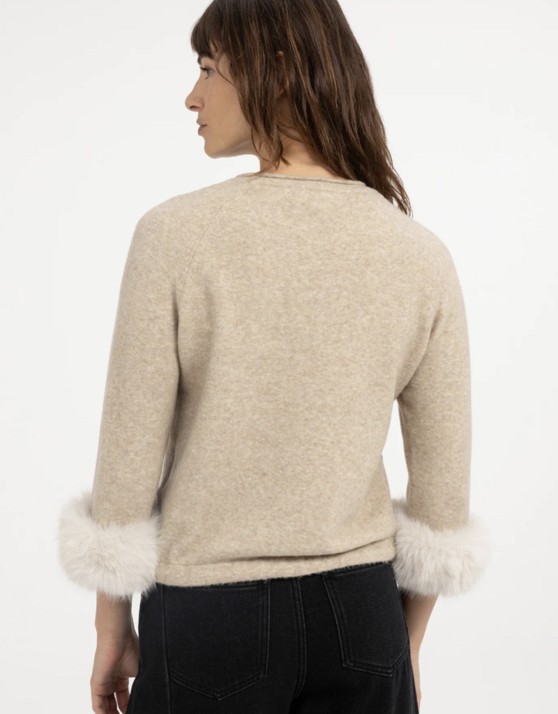 YaYa Yaya w fur cuffs