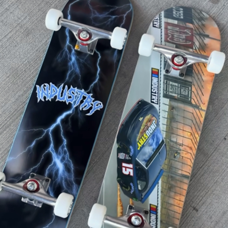 SKATEBOARD COMPLETES