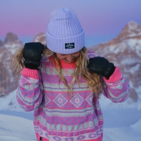 NOTICE THE RECKLESS NOTICE THE RECKLESS SUMMIT GAZE SWEATER