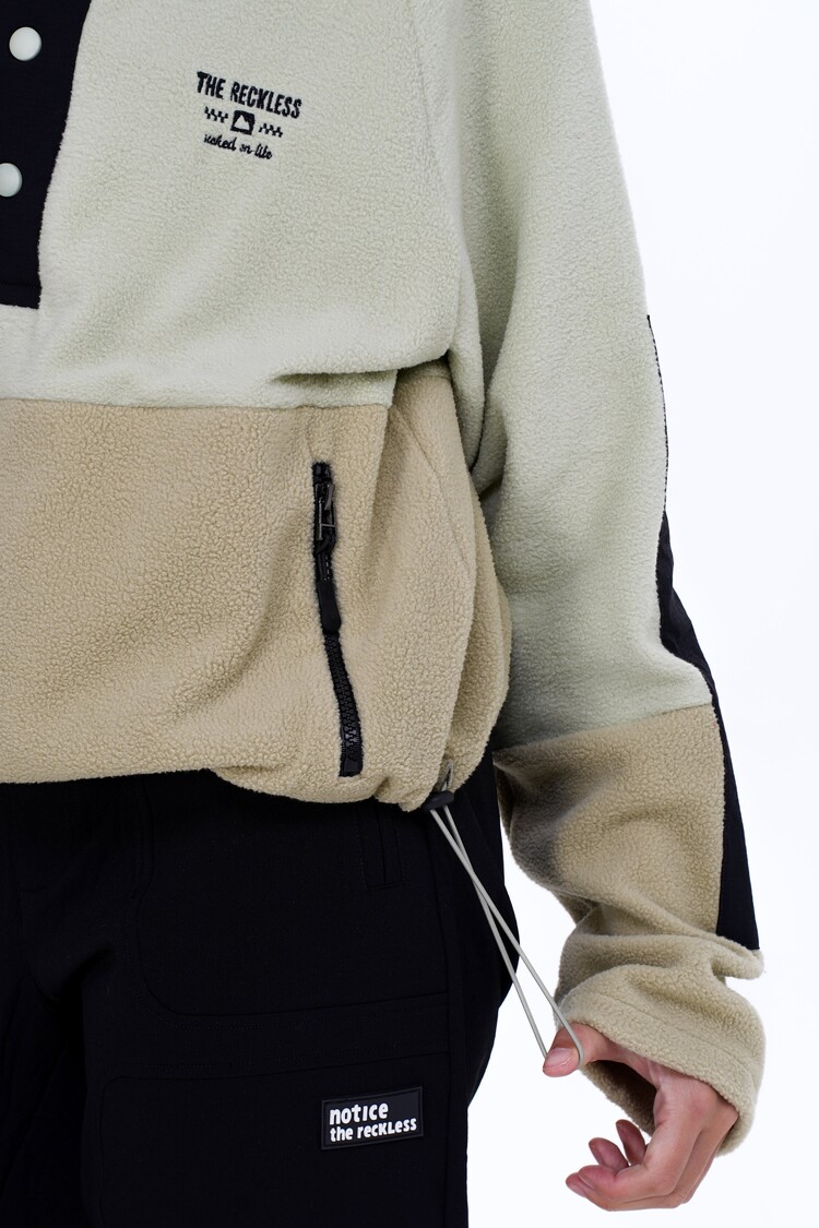NOTICE THE RECKLESS NOTICE THE RECKLESS TAIGA FLEECE
