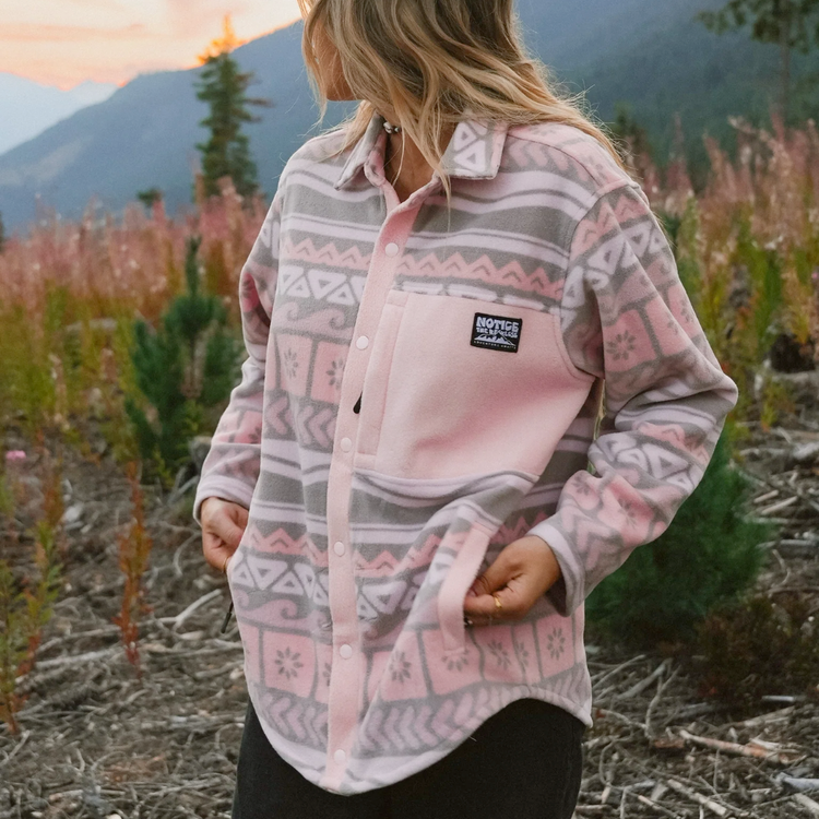 NOTICE THE RECKLESS NOTICE THE RECKLESS DAYBREAK FLEECE SHIRT