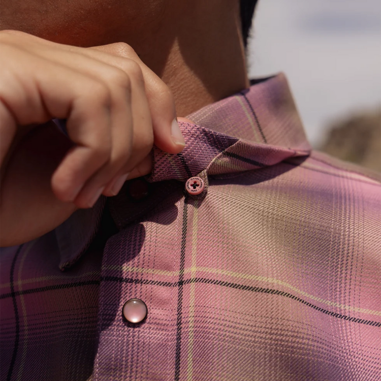 DIXXON DIXXON DESERT ROSE SHORTIE FLANNEL