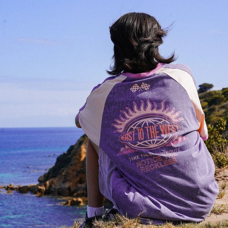 NOTICE THE RECKLESS NOTICE THE RECKLESS Scenic Route Raglan Oversized Tee