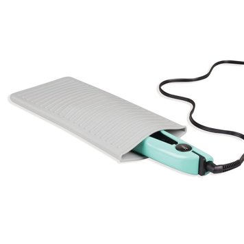 INTERDESIGN PLATEAU ET POCHETTE DE SILICONE POUR FER PLAT GRIS