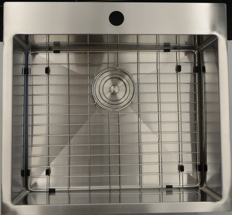 EVIER INOX 22 X 20 1 2 SUR SOUS PLAN AVEC GRILLE ET CREPINE STANDARD evier-inox-22-x-20-1-2-sur-sous-plan-avec-grille-et-crepine-standard