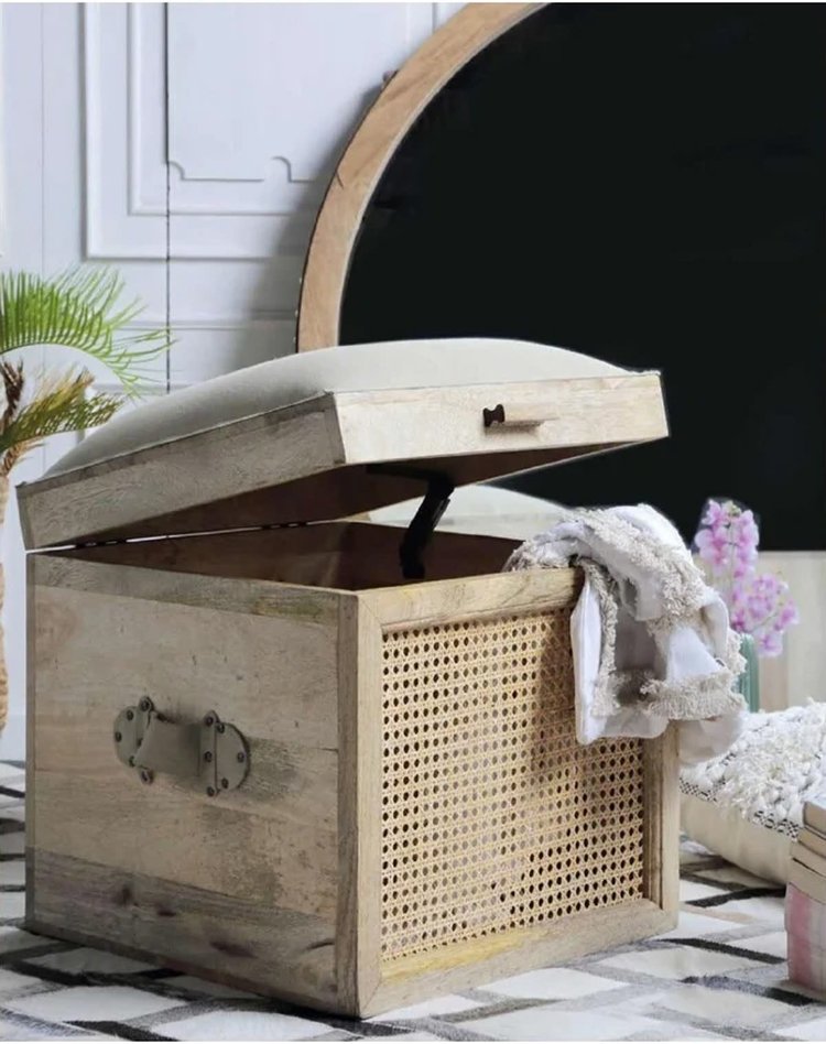 NACH BANC ET COFFRE EN BOIS DE MANGO ET ROTIN TISSÉ 17-3/4 X 17-3/4 X 19-1/4H