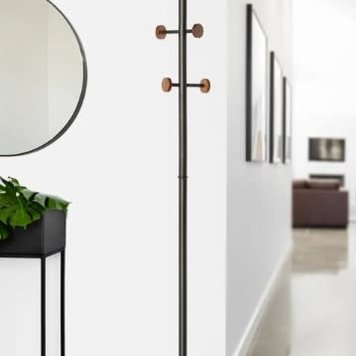 TORRE & TAGUS PATÈRE BOLO AVEC 6 CROCHETS EN MÉTAL NOIR ET BOIS