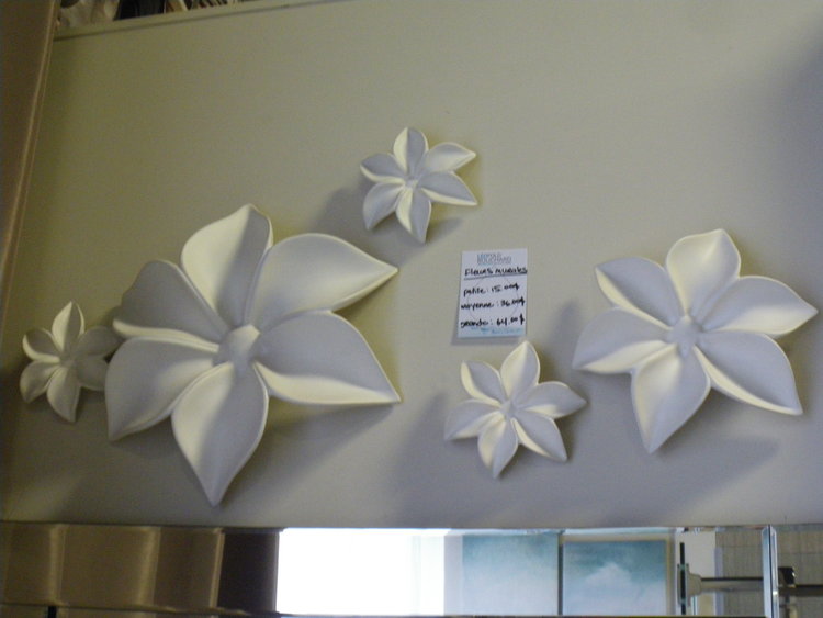 d- MOYENNE FLEUR EN PORCELAINE MURALE BLANCHE