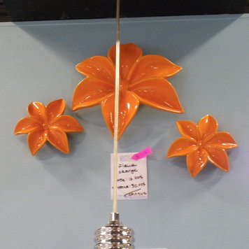 Discontinué - Moyenne fleur murale en porcelaine orange