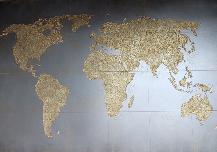 Cadre carte du monde 48 x 32po chrome/or