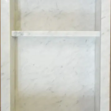 LIGANO NICHE EN MARBRE BLANC MOUCHETE GRIS 14X21X4