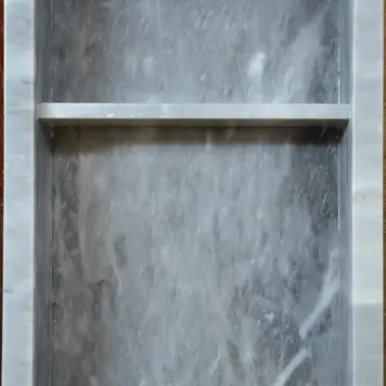 LIGANO Niche en marbre avec veinage subtil 14 x 21 x 4po gris moyen/gris pale