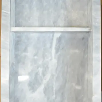 LIGANO NICHE EN MARBRE GRIS PALE AVEC VEINAGE BLANC 14X21X4